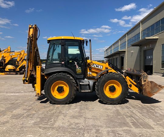 Аренда экскаватора-погрузчика в Кувандыке и  Оренбургской области